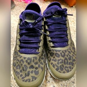 Nike Leopard